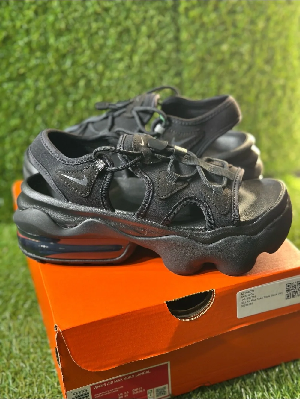 NIKE WOMENS AIR MAX KOKO SANDAL, SIZE 6 WOMENS, COLOR: BLACK/ BLACK-ANTHRACITE
